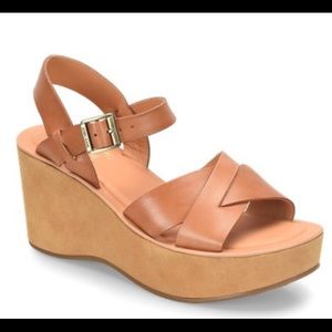 Get 25% OFF KORK EASE Leather Sandels size 8.